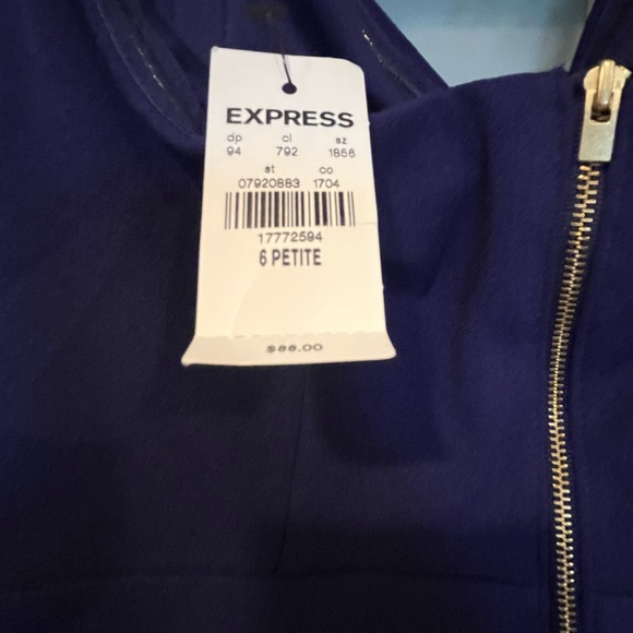 Elegant Women's Jumpsuit in Deep Blue - Picture 3 of 3